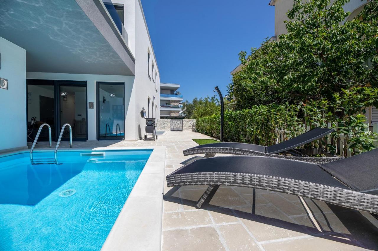 Luxury Villa Adria Apartments Krk Town Exterior photo