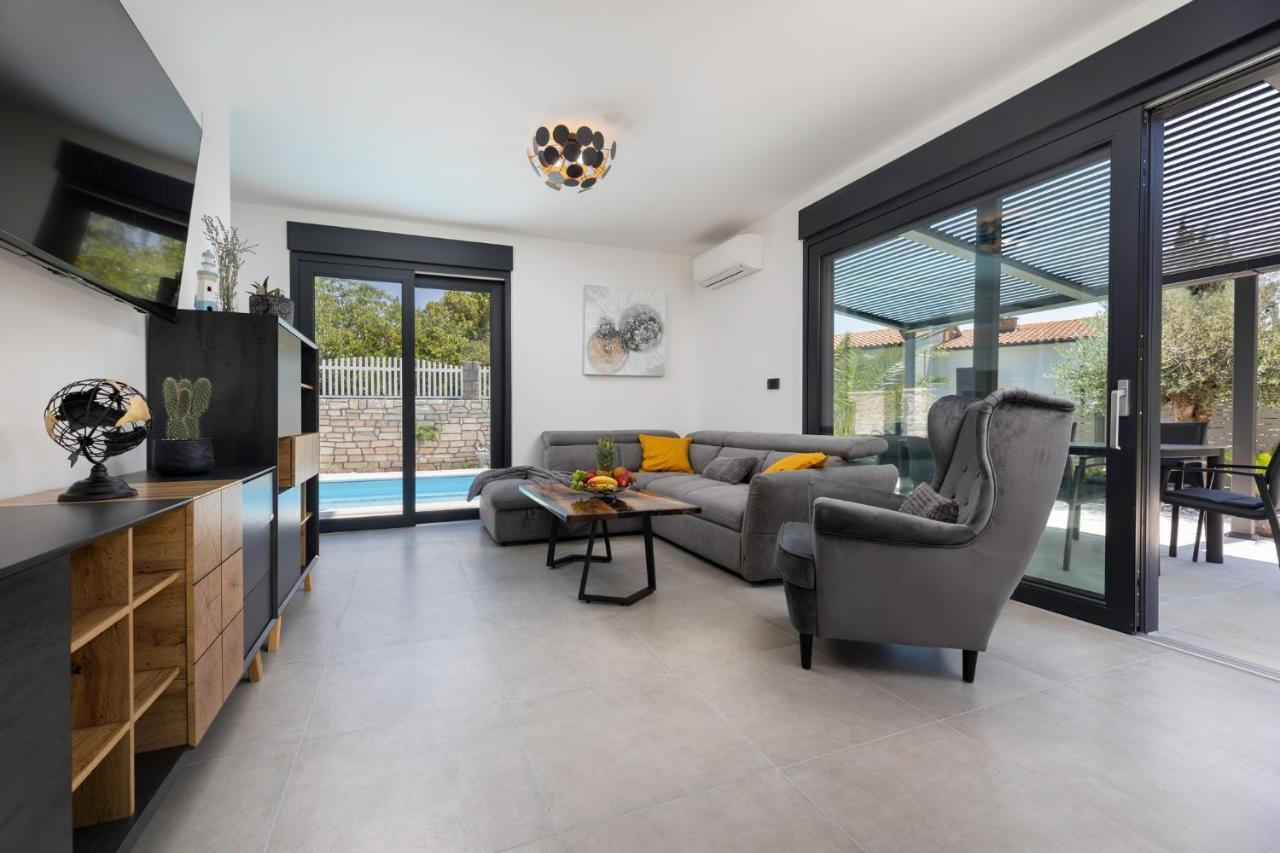 Luxury Villa Adria Apartments Krk Town Exterior photo